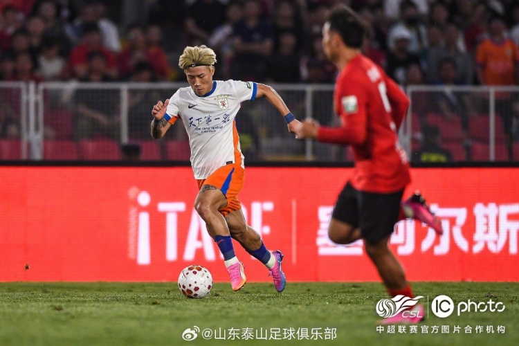泽卡瓦科双响炮 山东泰山客场5-1大胜辽宁铁人 泽卡瓦科双响炮 山东泰山客场5-1大胜辽宁铁人