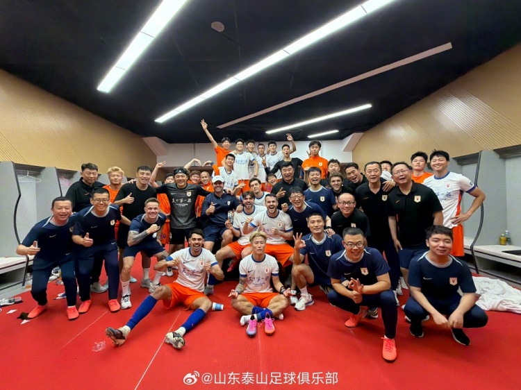 泽卡瓦科双响炮 山东泰山客场5-1大胜辽宁铁人 泽卡瓦科双响炮 山东泰山客场5-1大胜辽宁铁人
