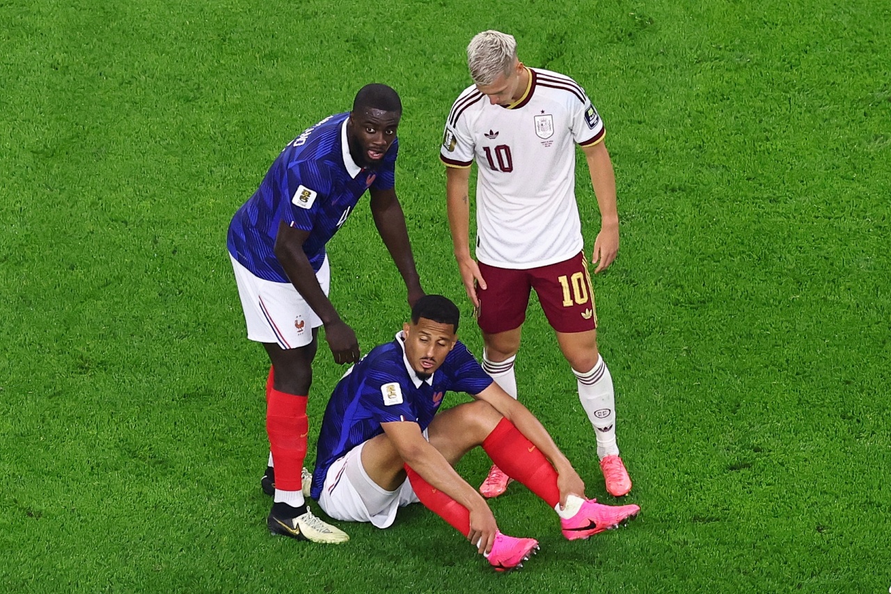 决赛倒计时3天：特朗普确认颁奖，阿根廷马岛横幅遭FIFA调查，萨利巴骨折带伤作战