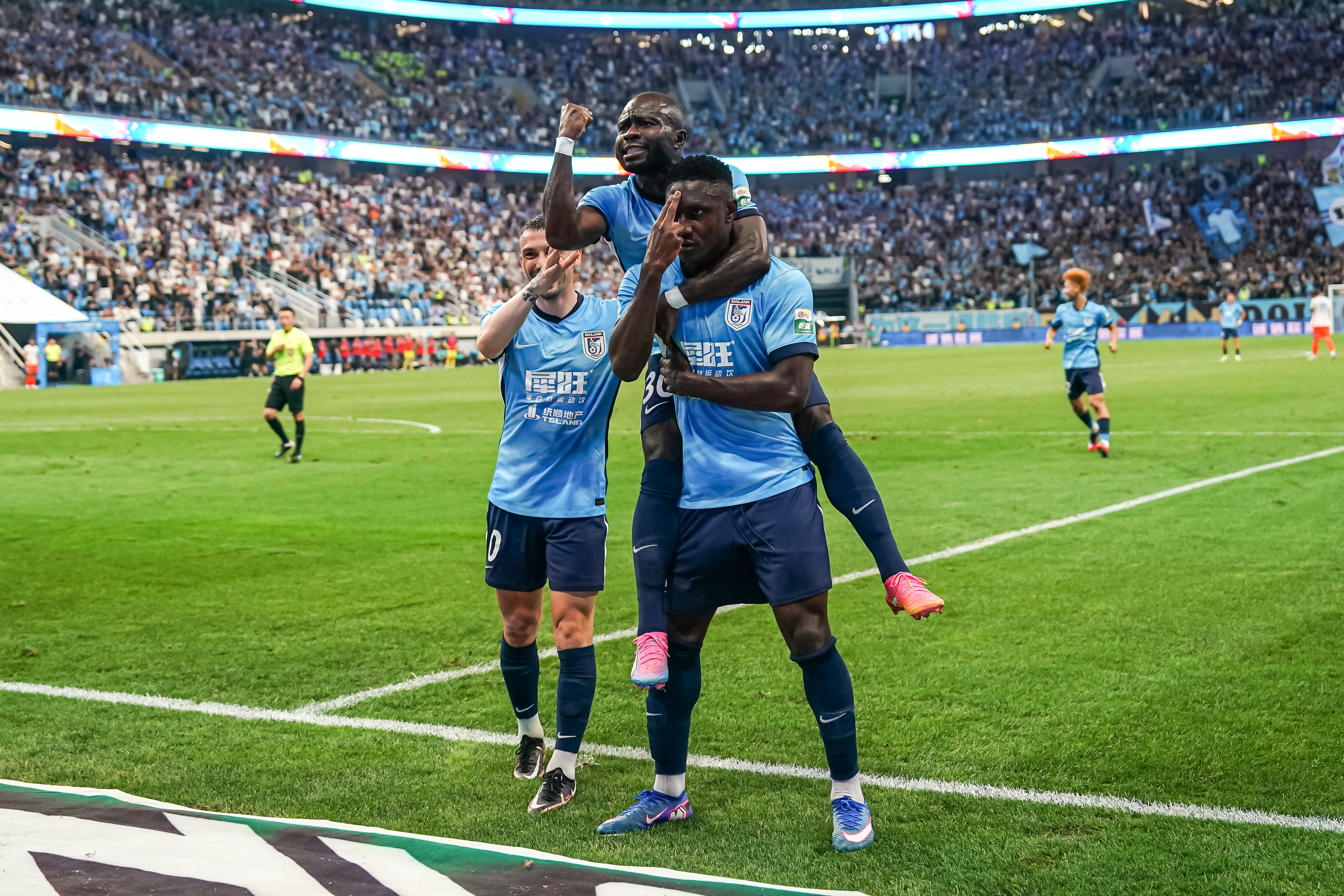 三连杀!大连英博3-1力克山东泰山创队史纪录