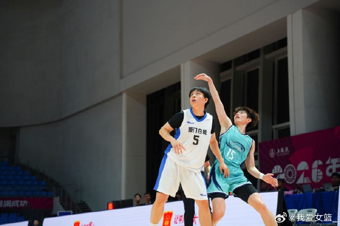 全国女篮锦标赛：浙江1分险胜山西 四川江苏大胜
