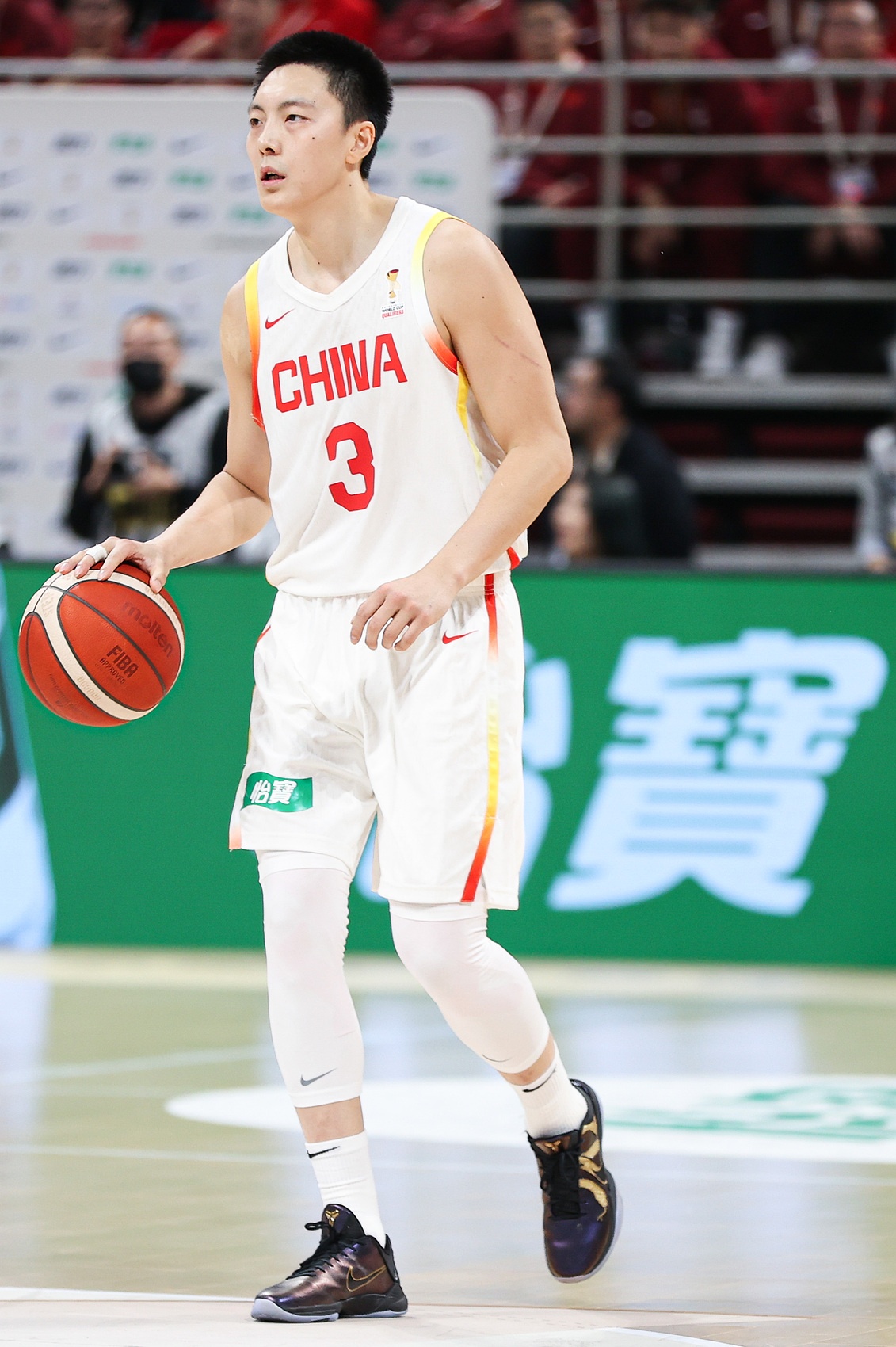 中国男篮集训再调整：胡明轩入替 高诗岩冯傲离队